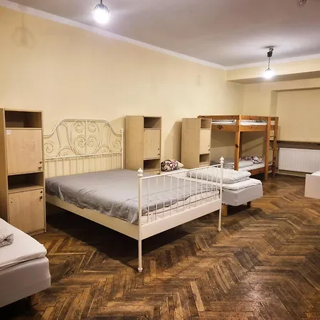 50 People Bis Apartamento Cracóvia
