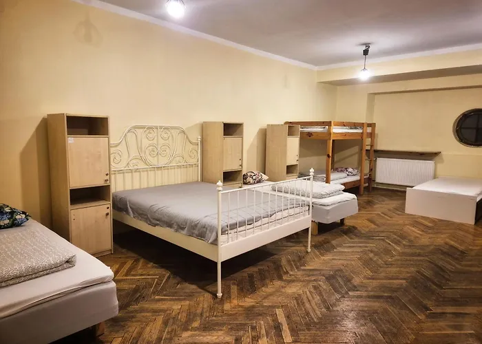 50 People Bis Appartement Krakau