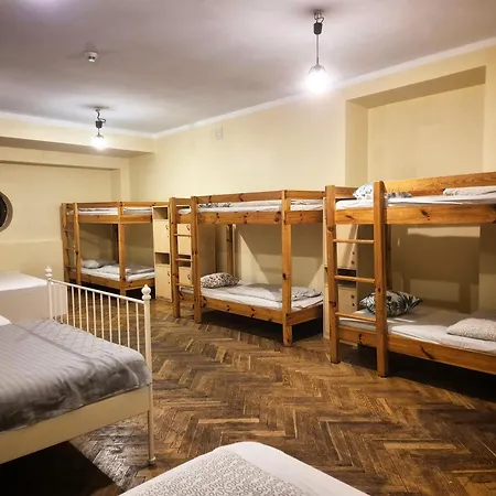 50 People Bis アパート クラクフ