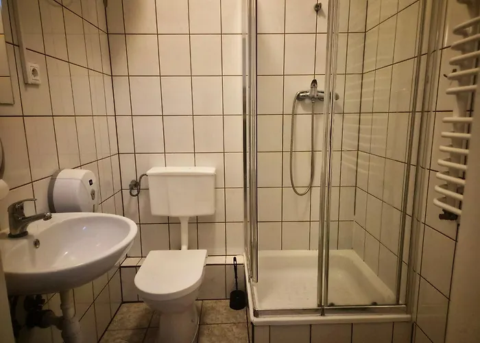 アパート 50 People Bis